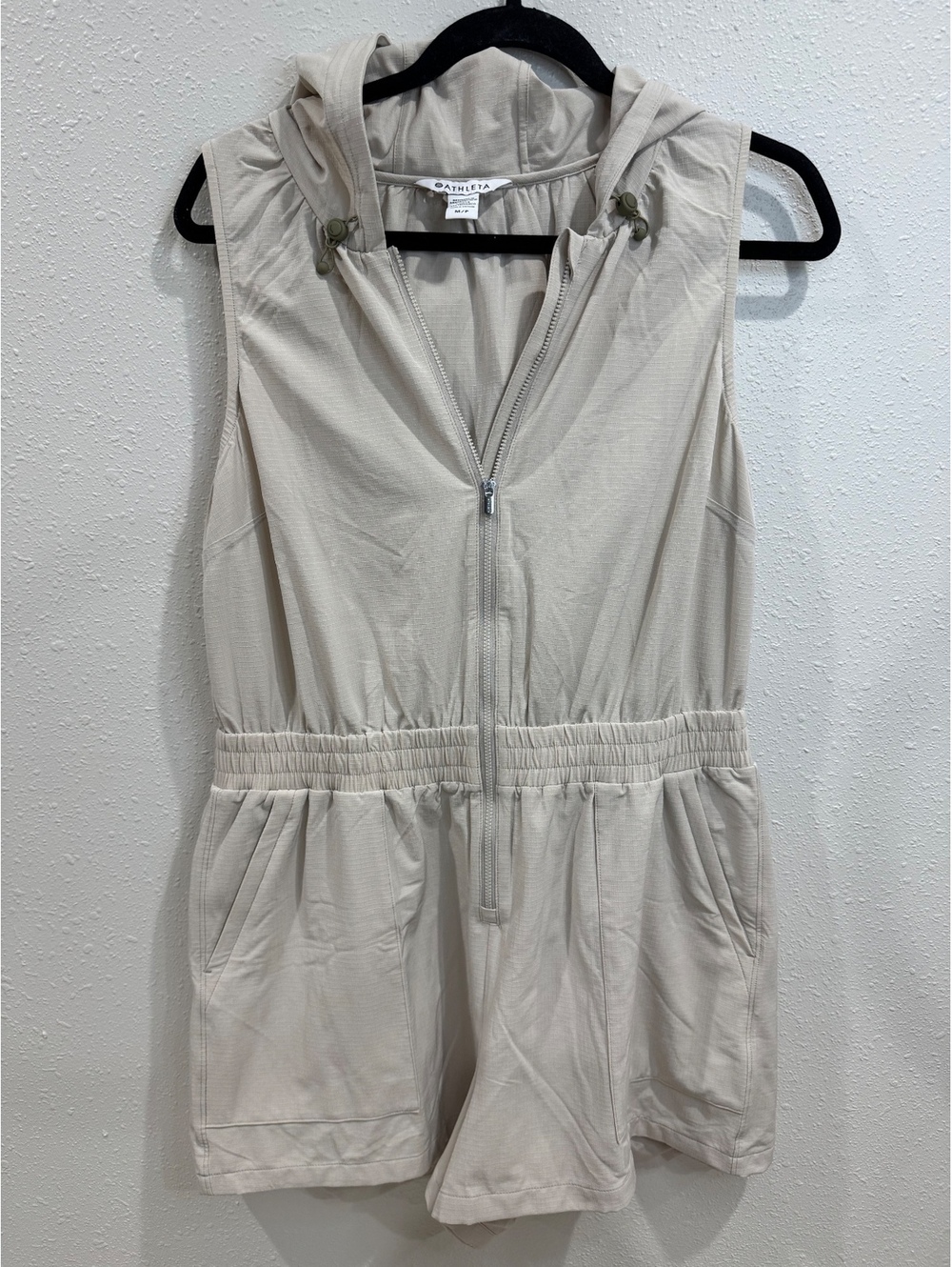 Athleta Beige Hooded Utility Romper Shorts Zip Front – Women’s Medium